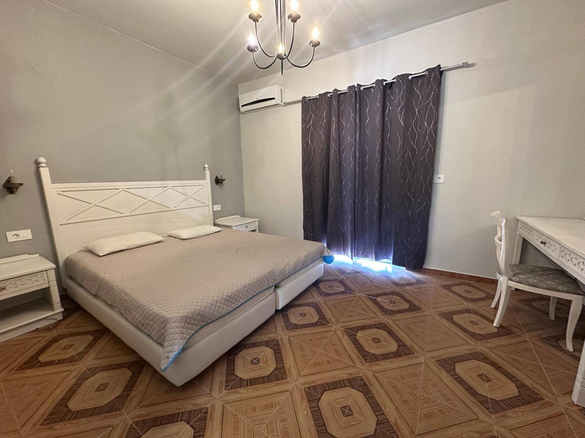 Dionysia Apartment *