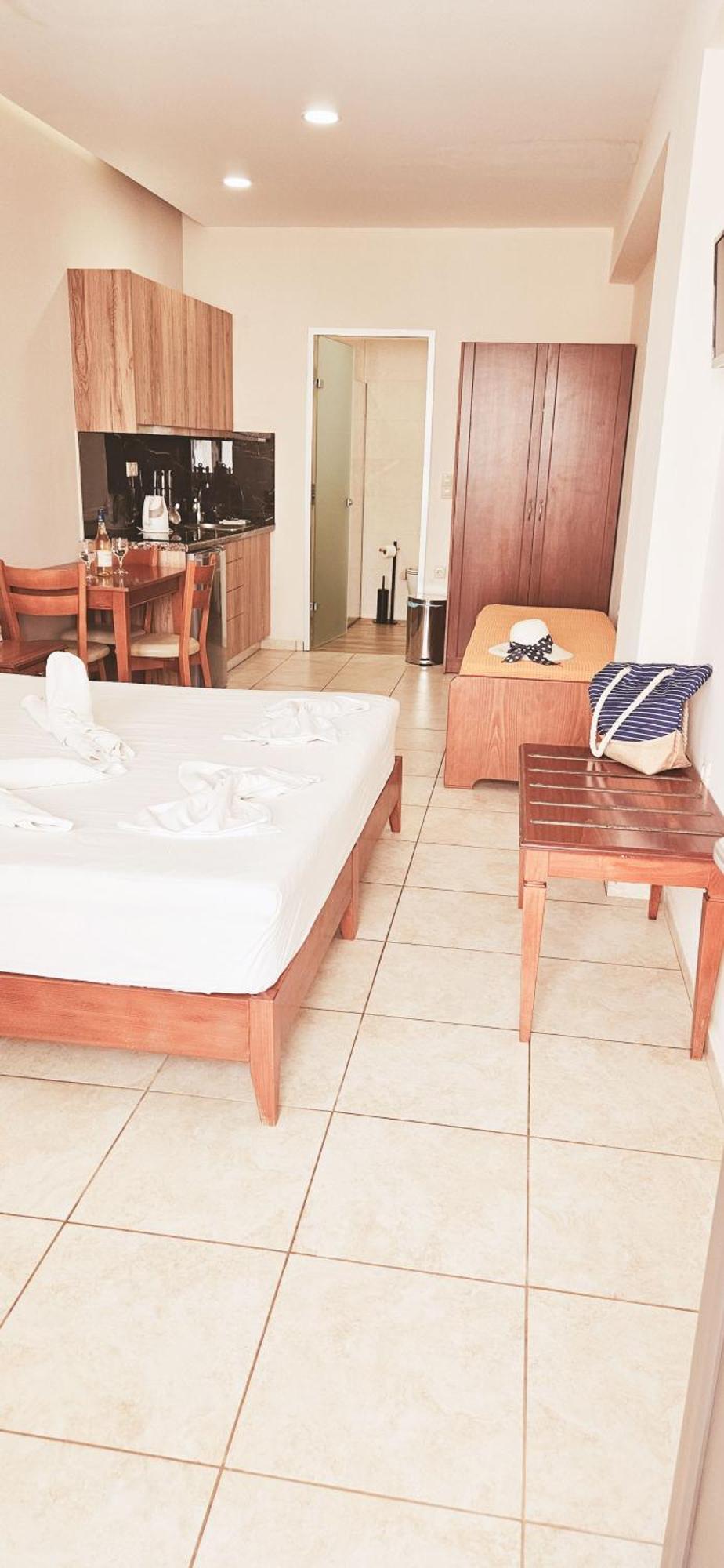 Hotel Kalimera Agia Marina (Crete)