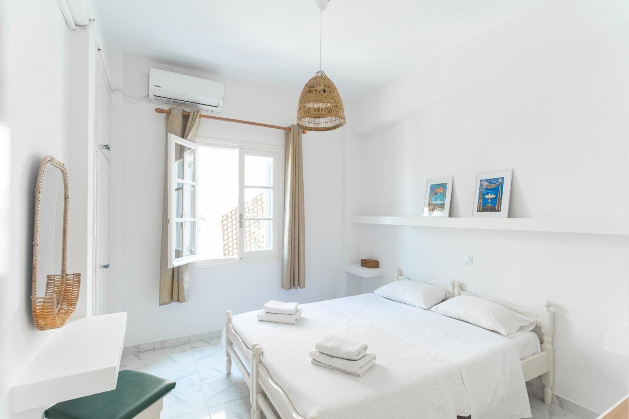 Apartment Theo & Spetses Town