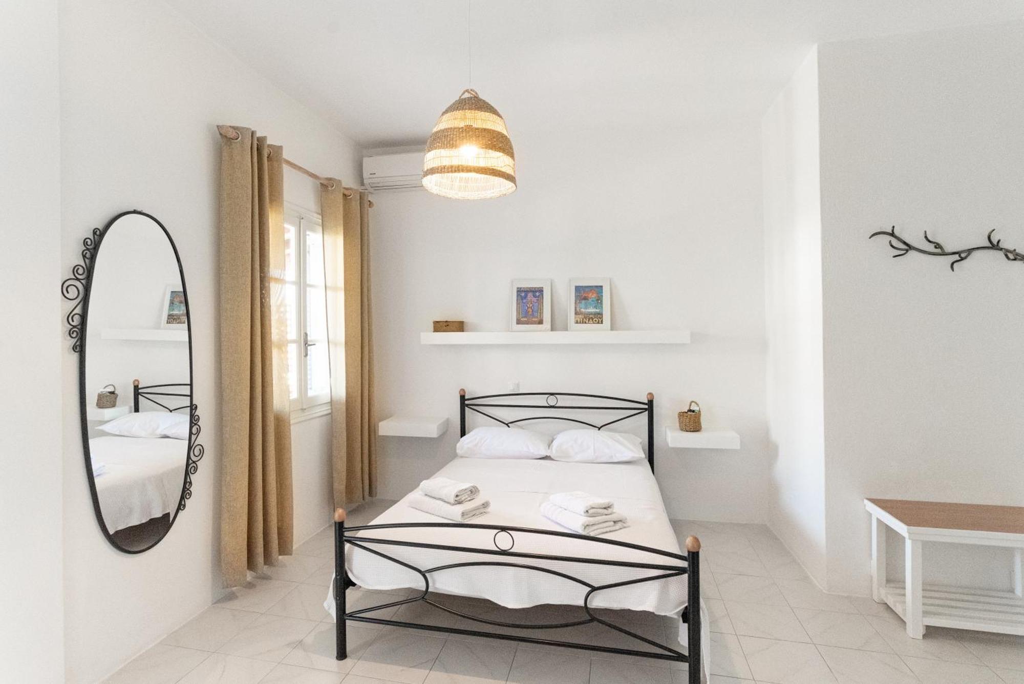 Theo & Apartment Spetses Town