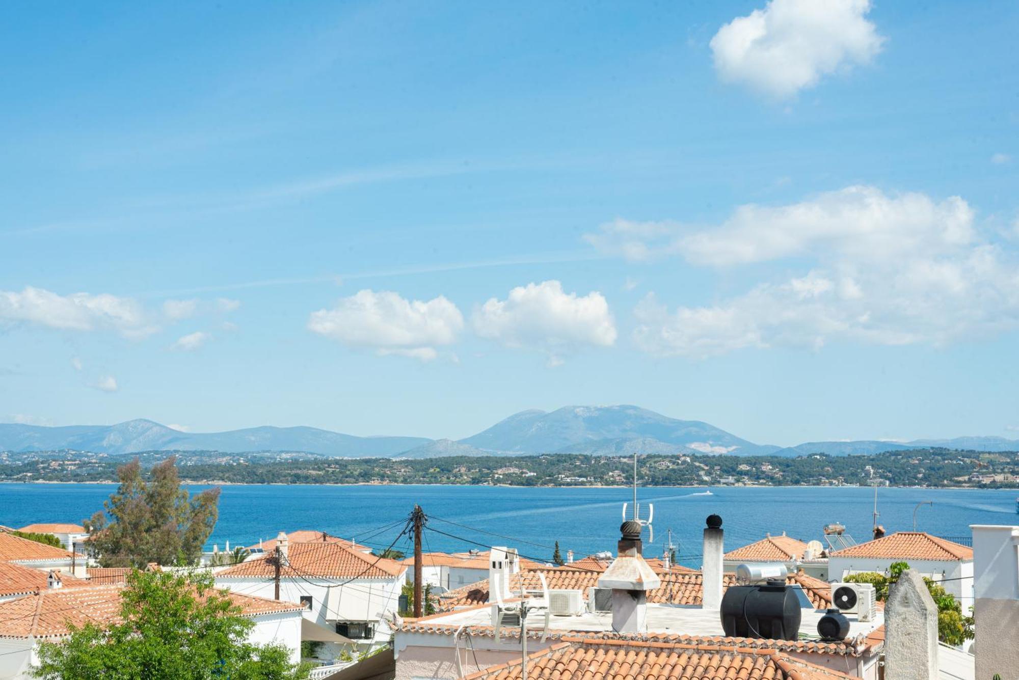 Theo & Spetses Town