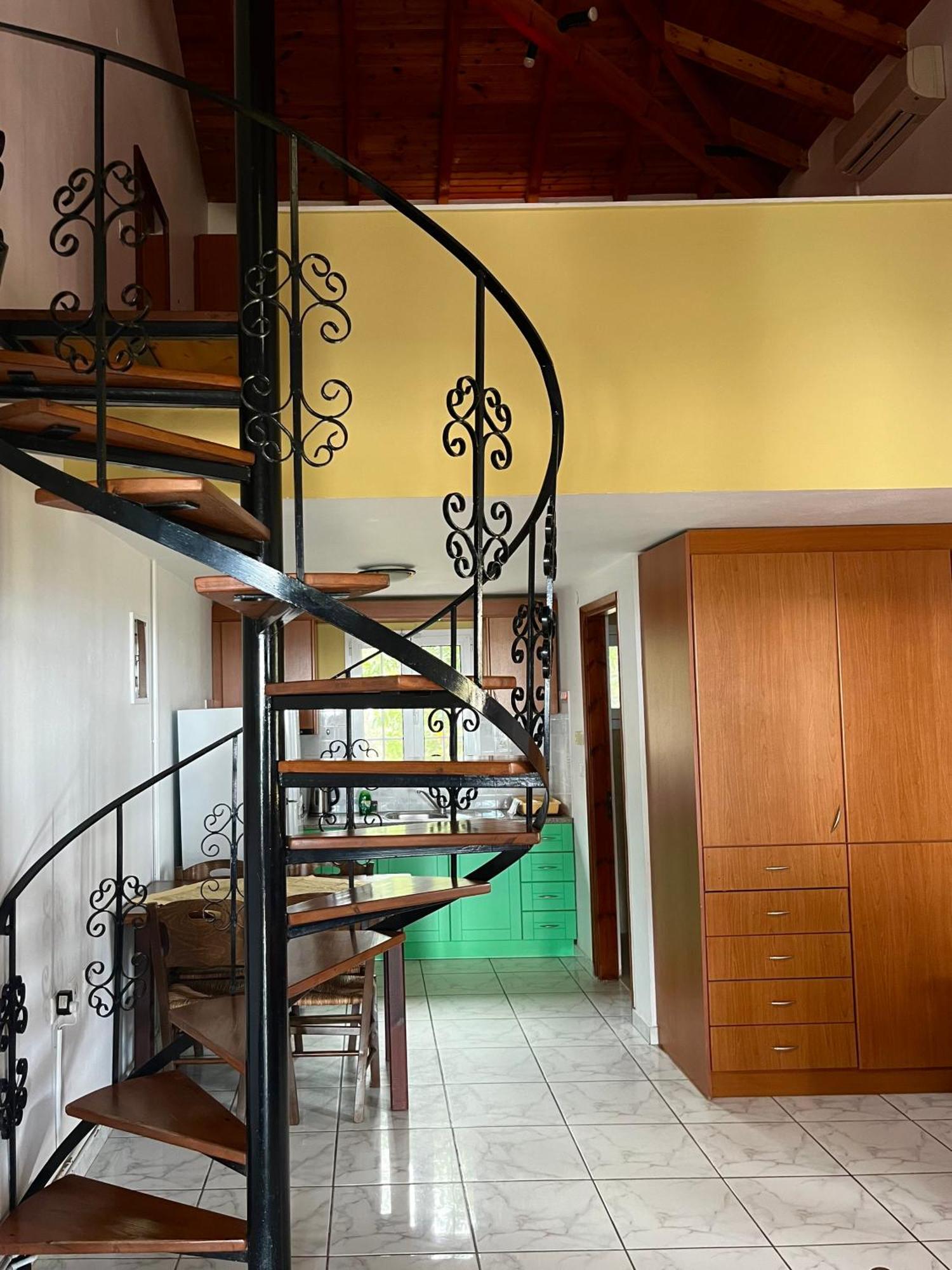 Resbithas Aparthotel Gythio