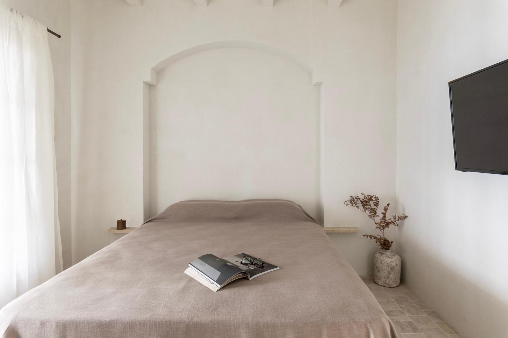 Om Living Pelion *