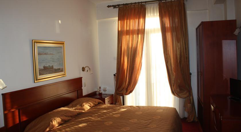 To Hani Tou Kokkini, Pelion