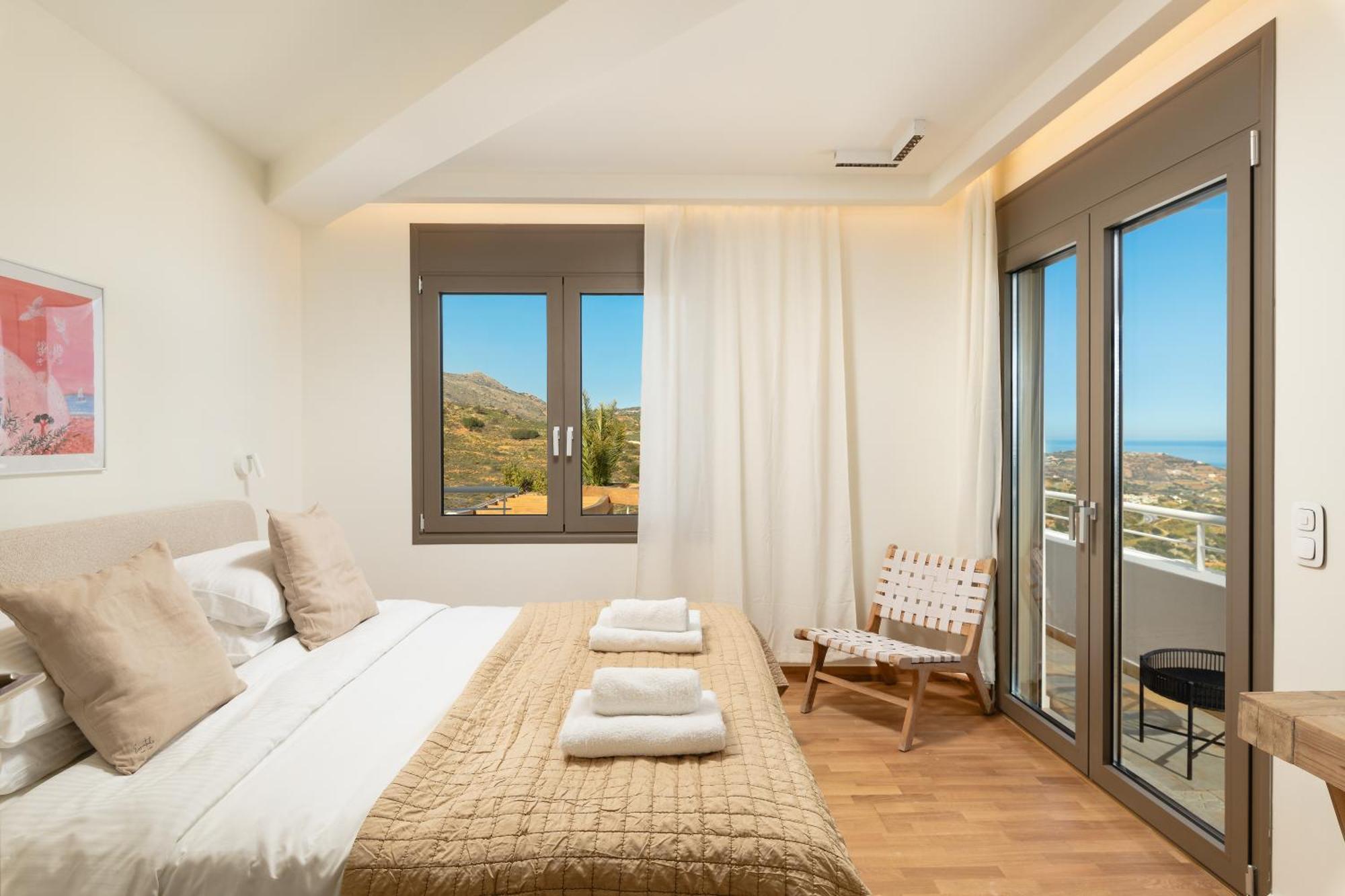 Minimalist Mediterranean Blue Key With Sea View & Infinity Heated Pool *