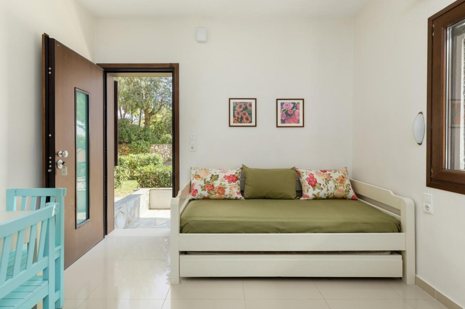Guest house Theoxenia