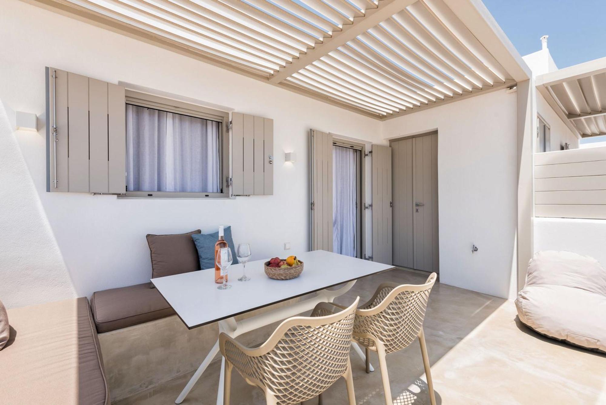 Michael Zeppos * Naousa (Paros)