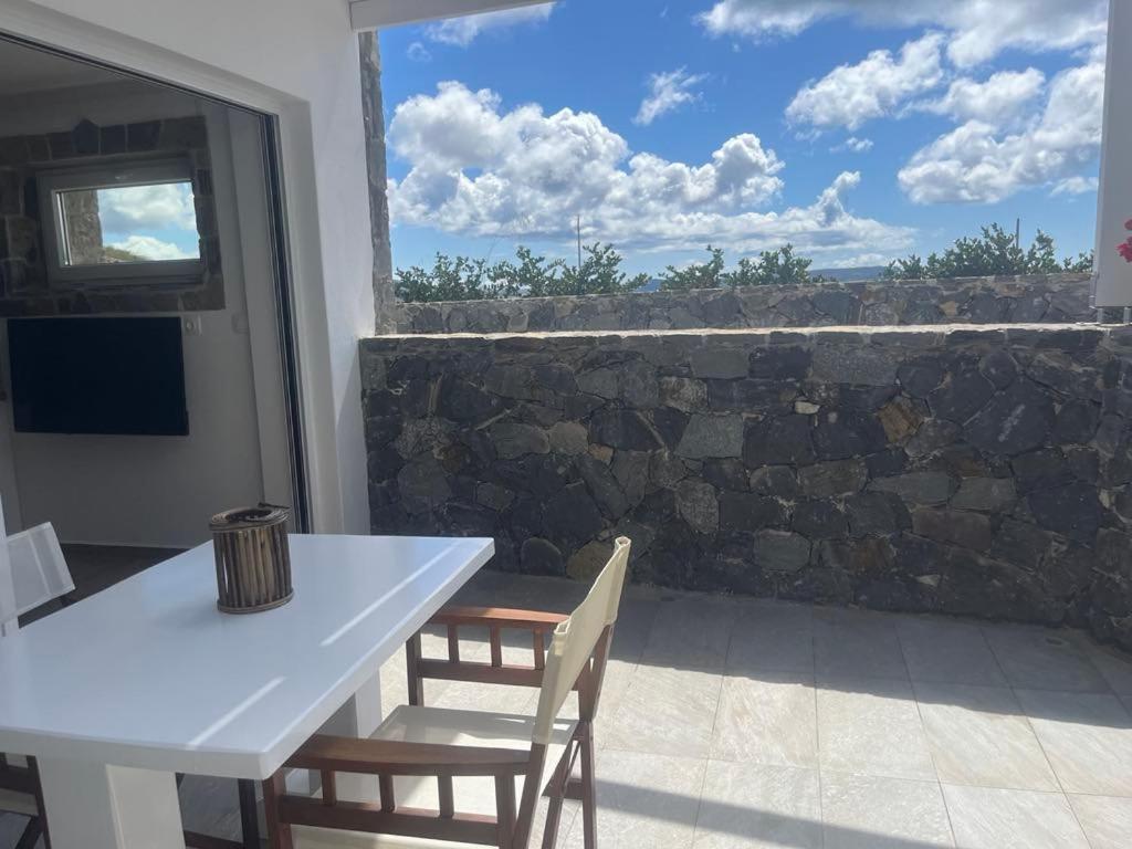 Milesian Apartment Adamantas (Milos)
