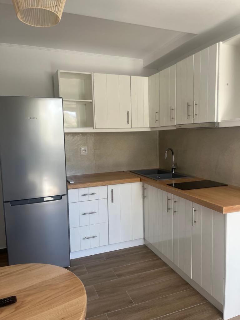Milesian Apartment Adamantas (Milos)