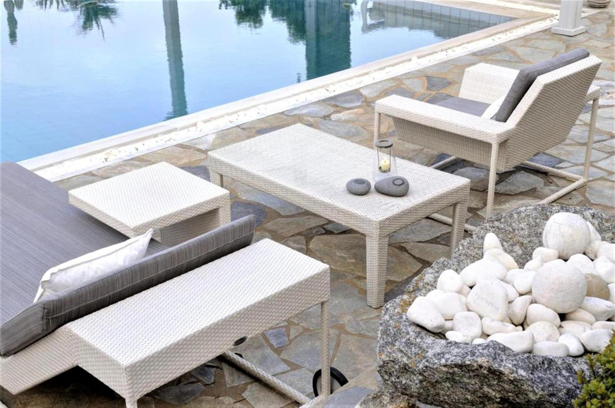 Manu Mykonos Next To The Quality Brand & *