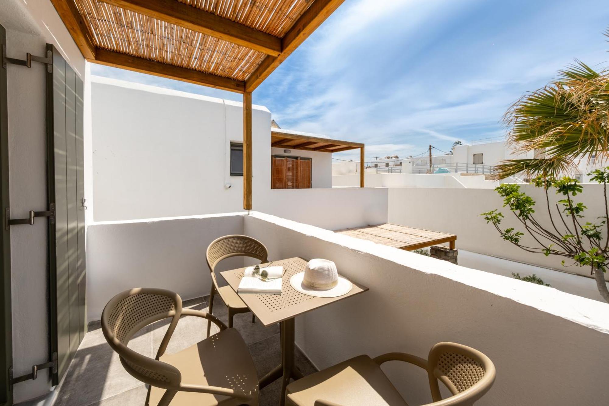 Sea & Sun Paros Hotel *