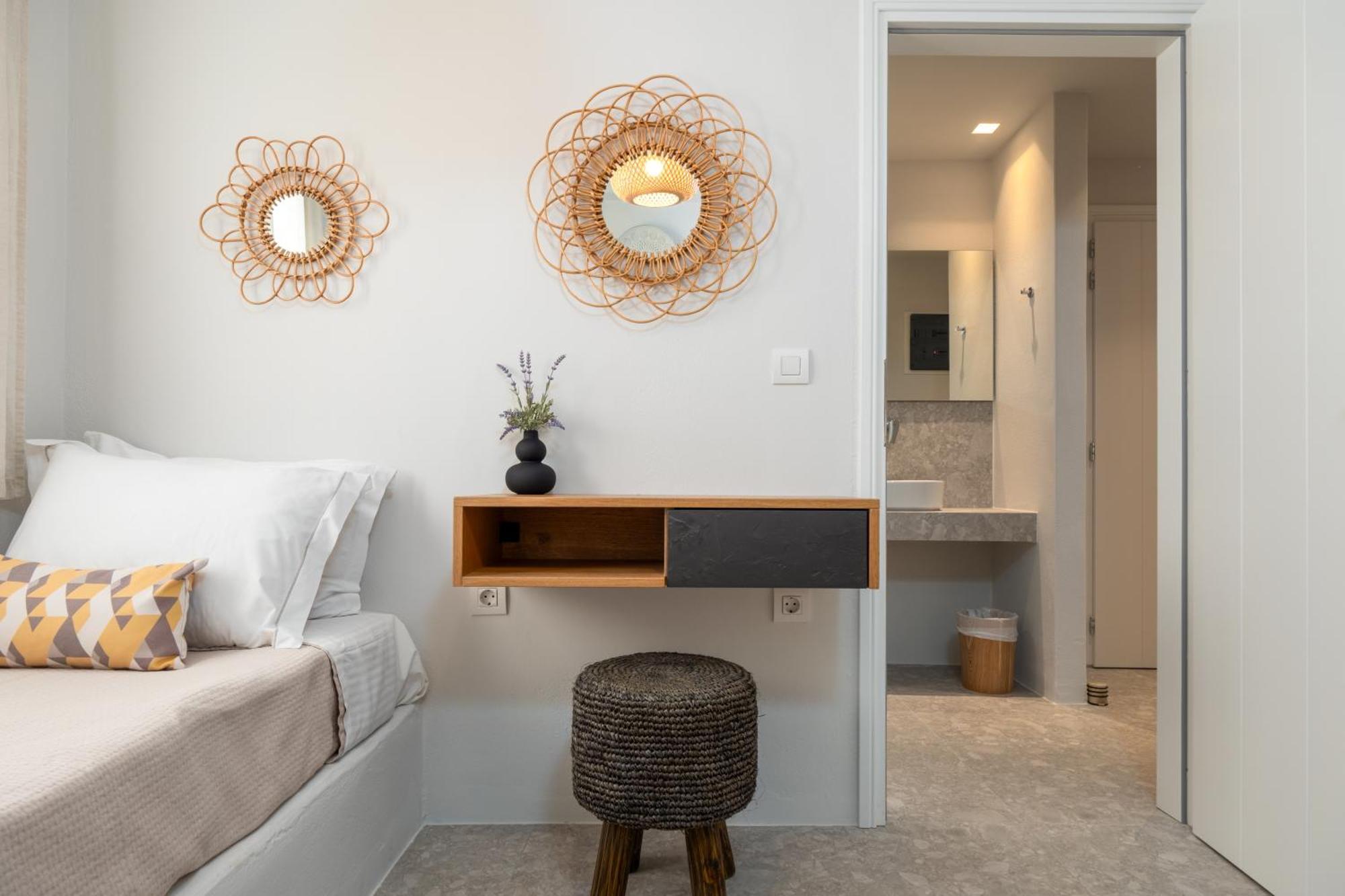 Sea & Sun Paros Hotel *