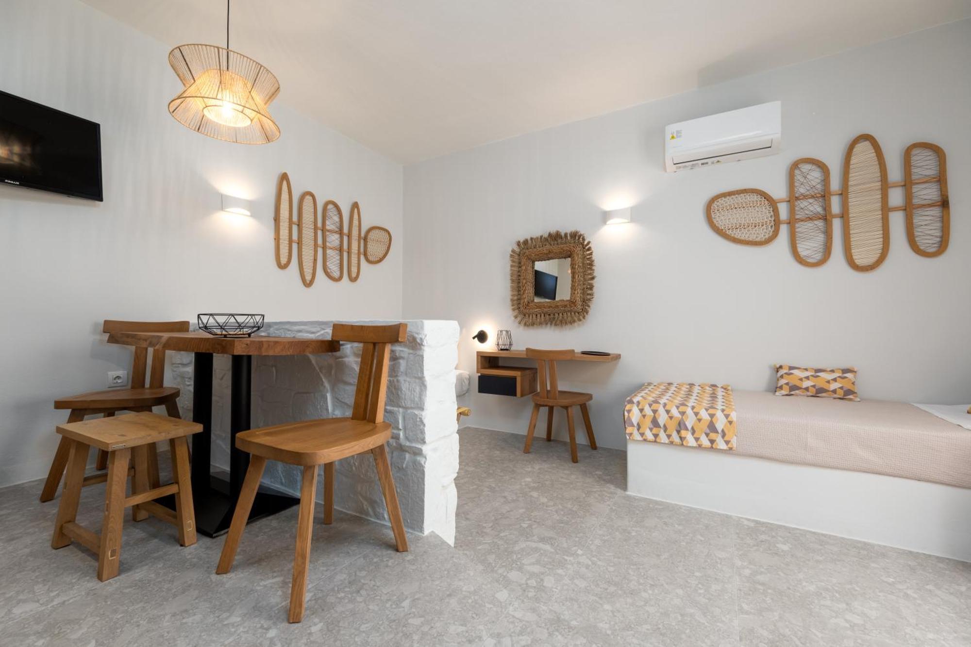 Sea & Sun Paros Hotel *