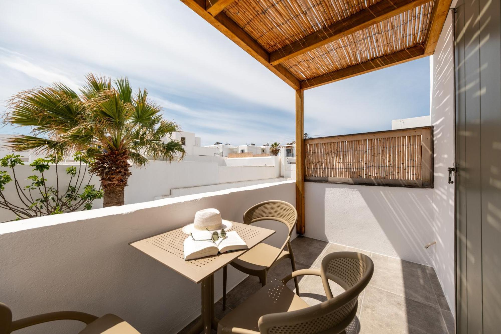 Sea & Sun Paros Hotel *
