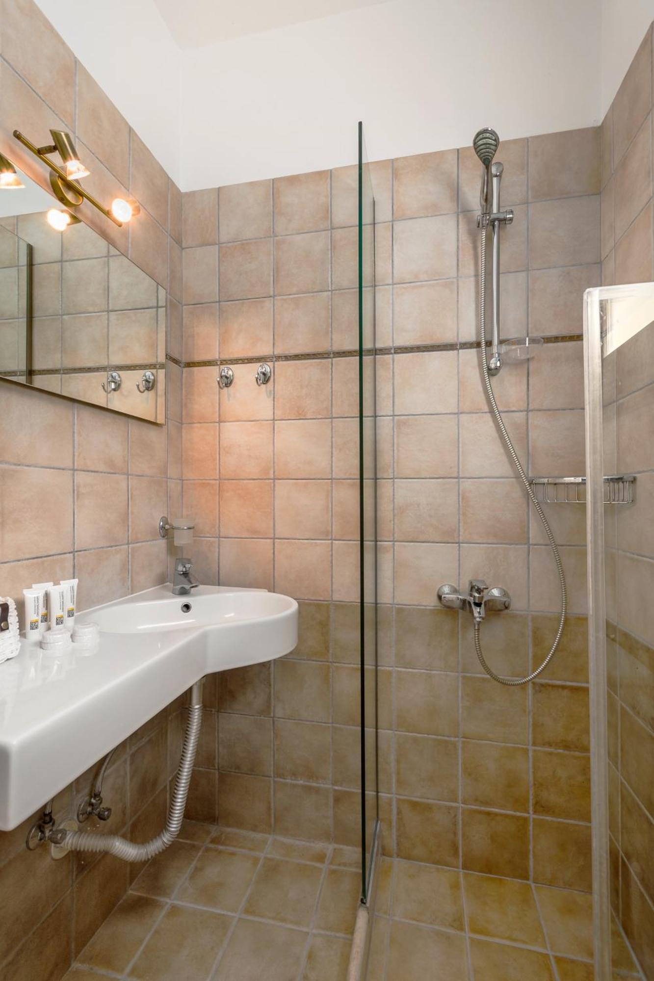 Holiday home House With Private Mini Pool Jacuzzi & Viros