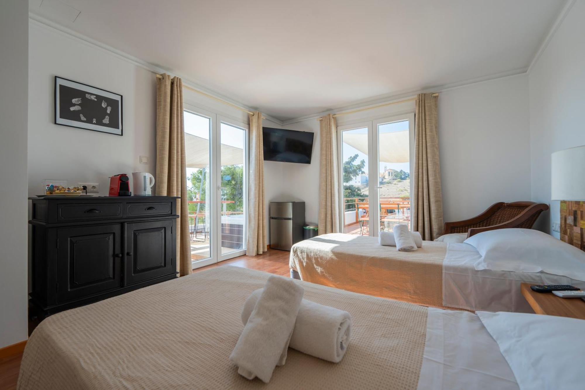 Guest house Syros Village Vari (Syros)