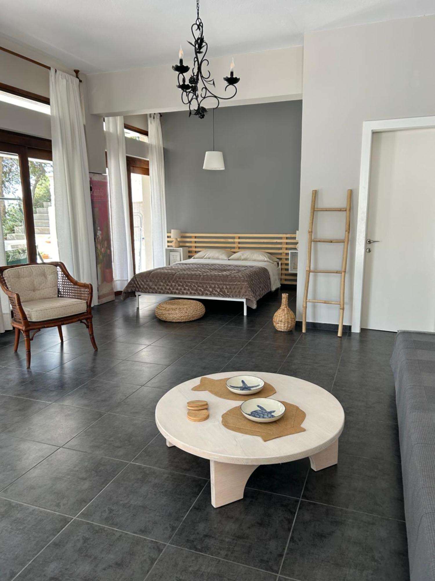Apartment Secret Bay