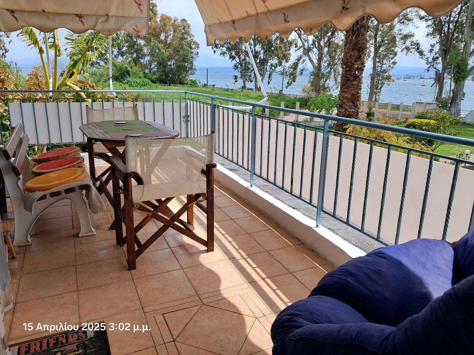 Apartment Floor On Villa, 3' From Center, By The Sea! Host Is Efi Kwsta *