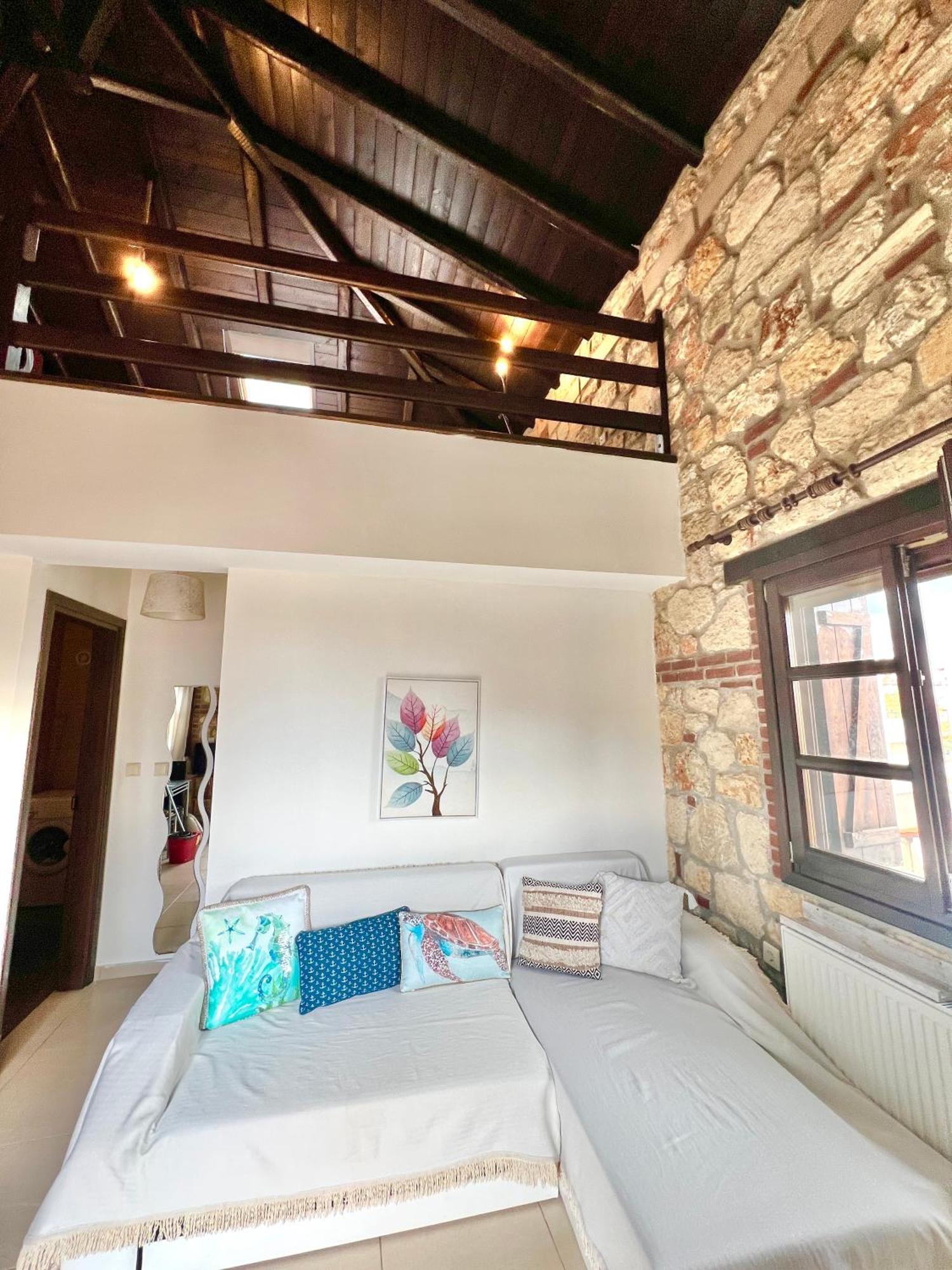 Boutique Stone House * Psakoudia