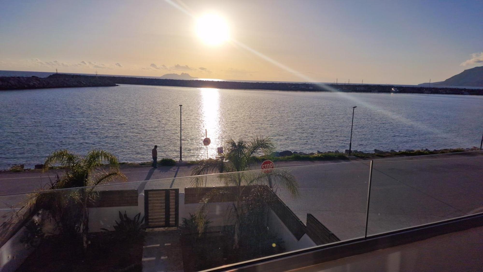Isalos Sea View Apartment *