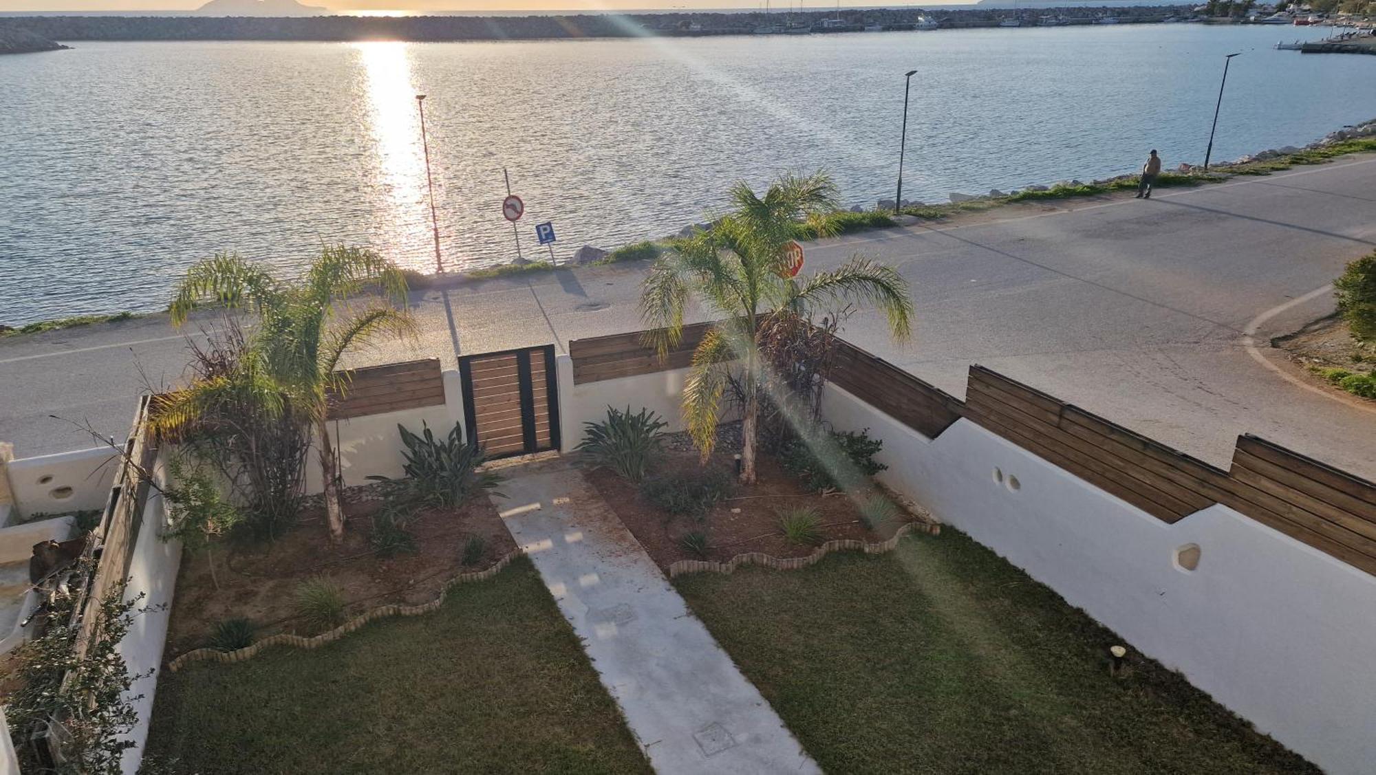 Isalos Sea View Apartment Kokkinos Pirgos