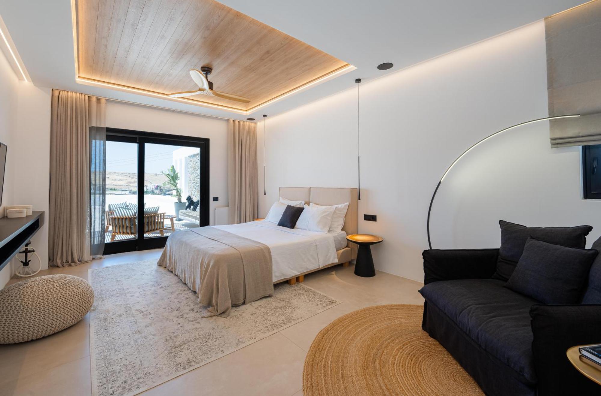 Mykonos Villa, Luxe Escape With Private Pool Klouvas