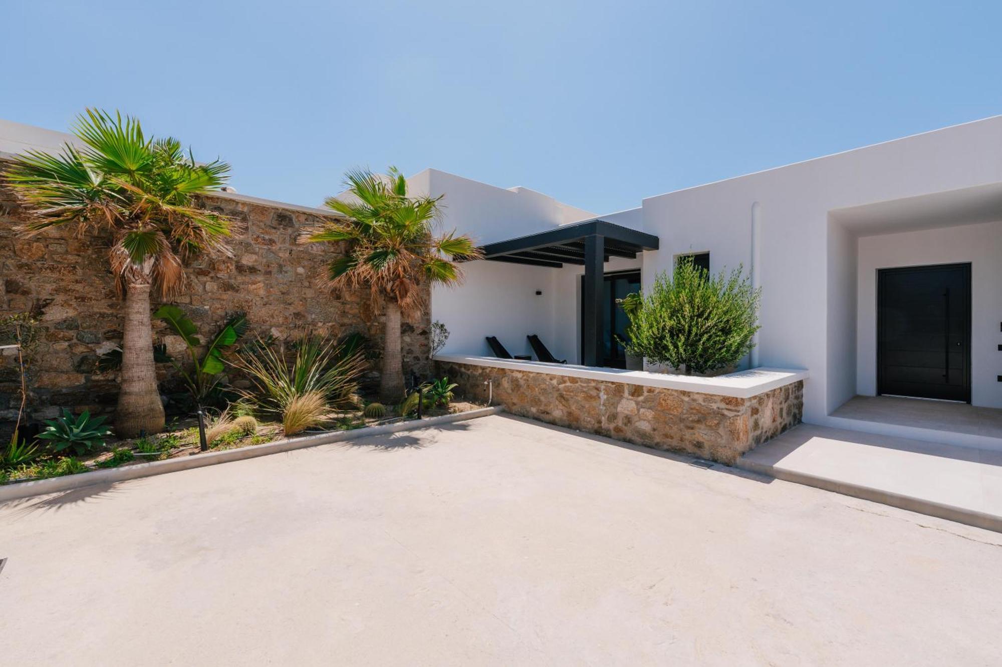 Mykonos Villa, Luxe Escape With Private Pool Villa