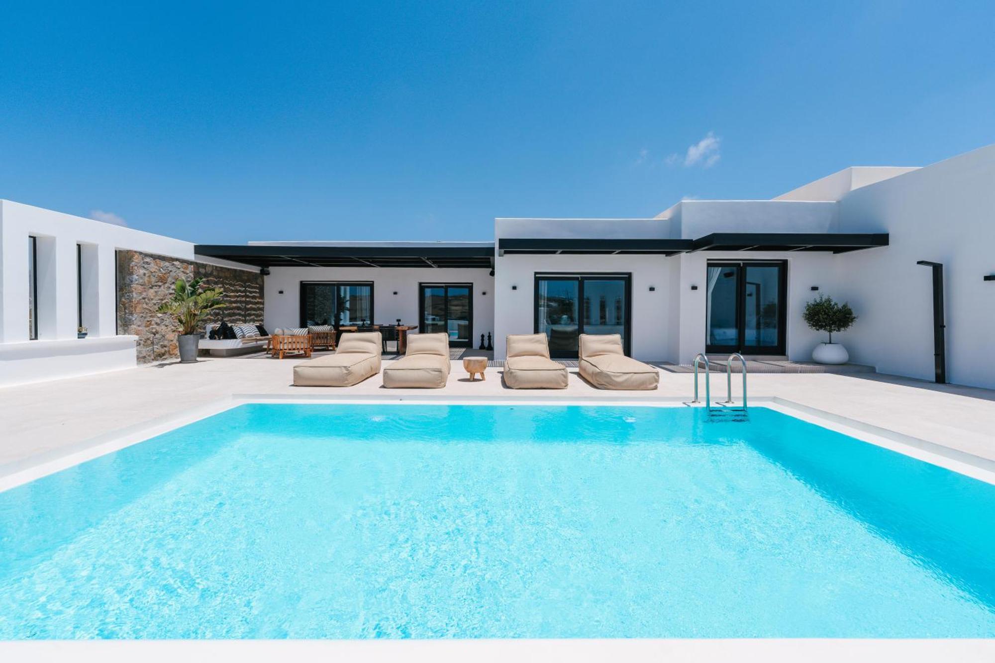 Mykonos Villa, Luxe Escape With Private Pool *