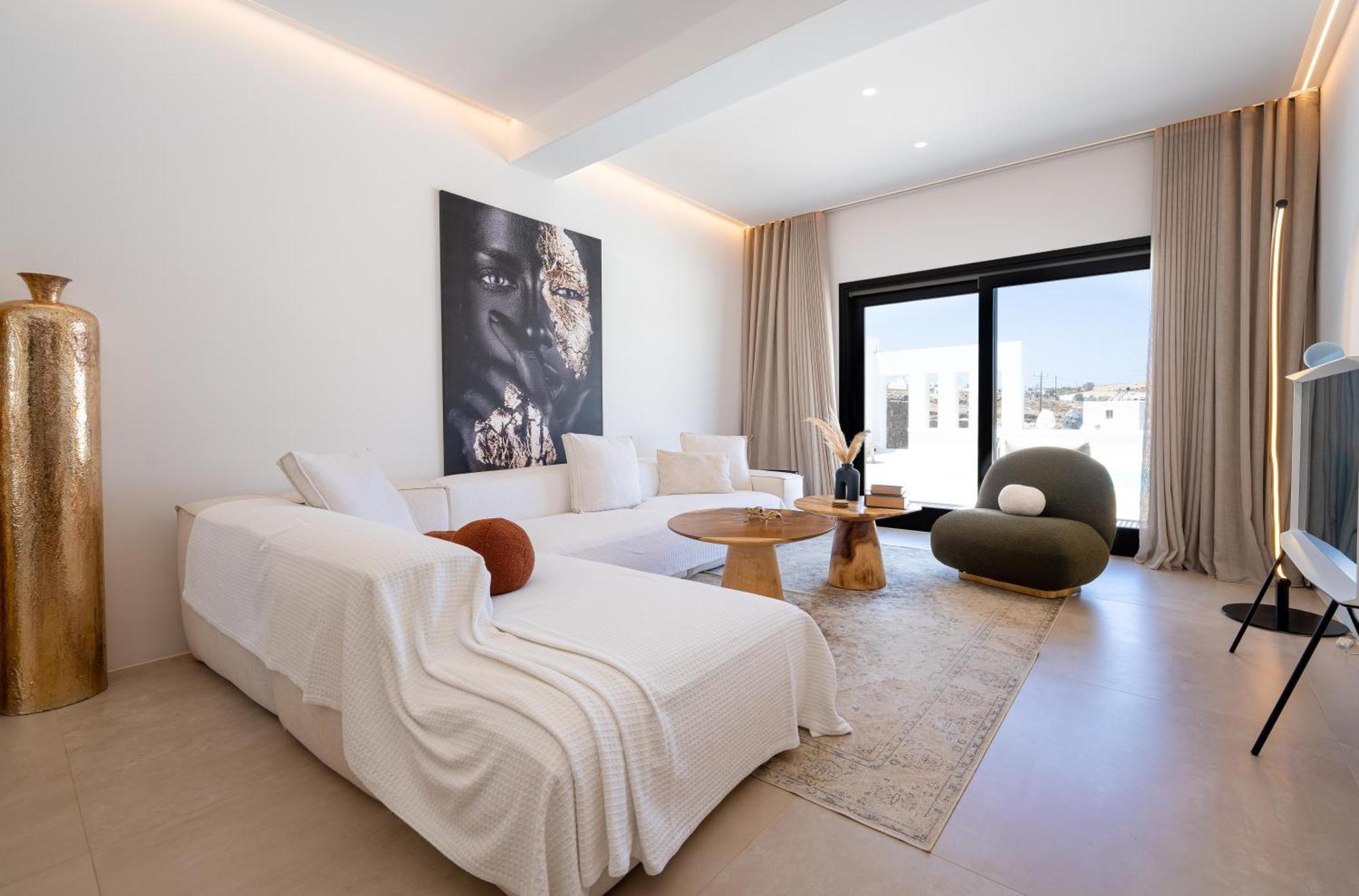 Mykonos Villa, Luxe Escape With Private Pool Klouvas