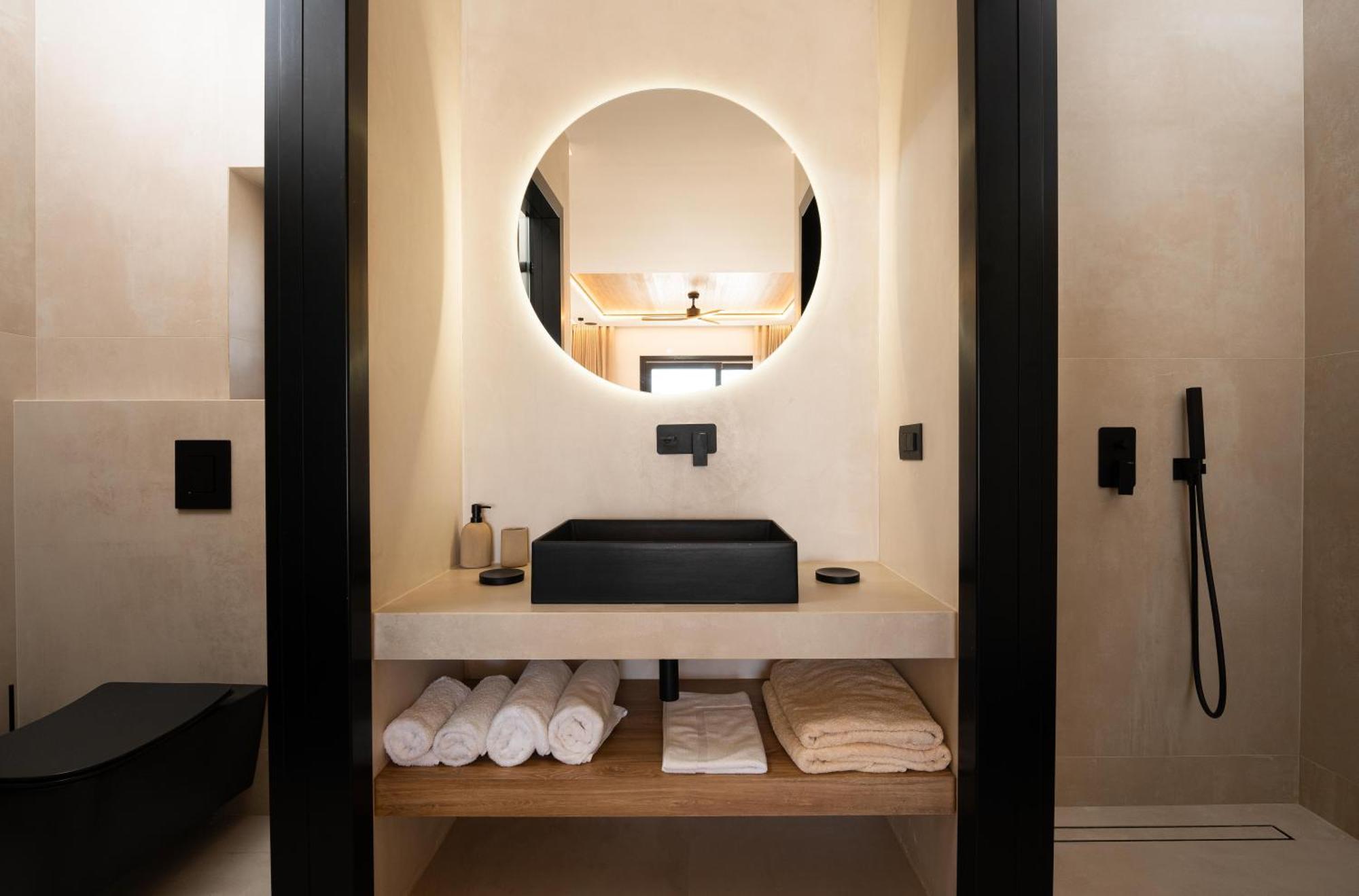 Mykonos Villa, Luxe Escape With Private Pool Villa