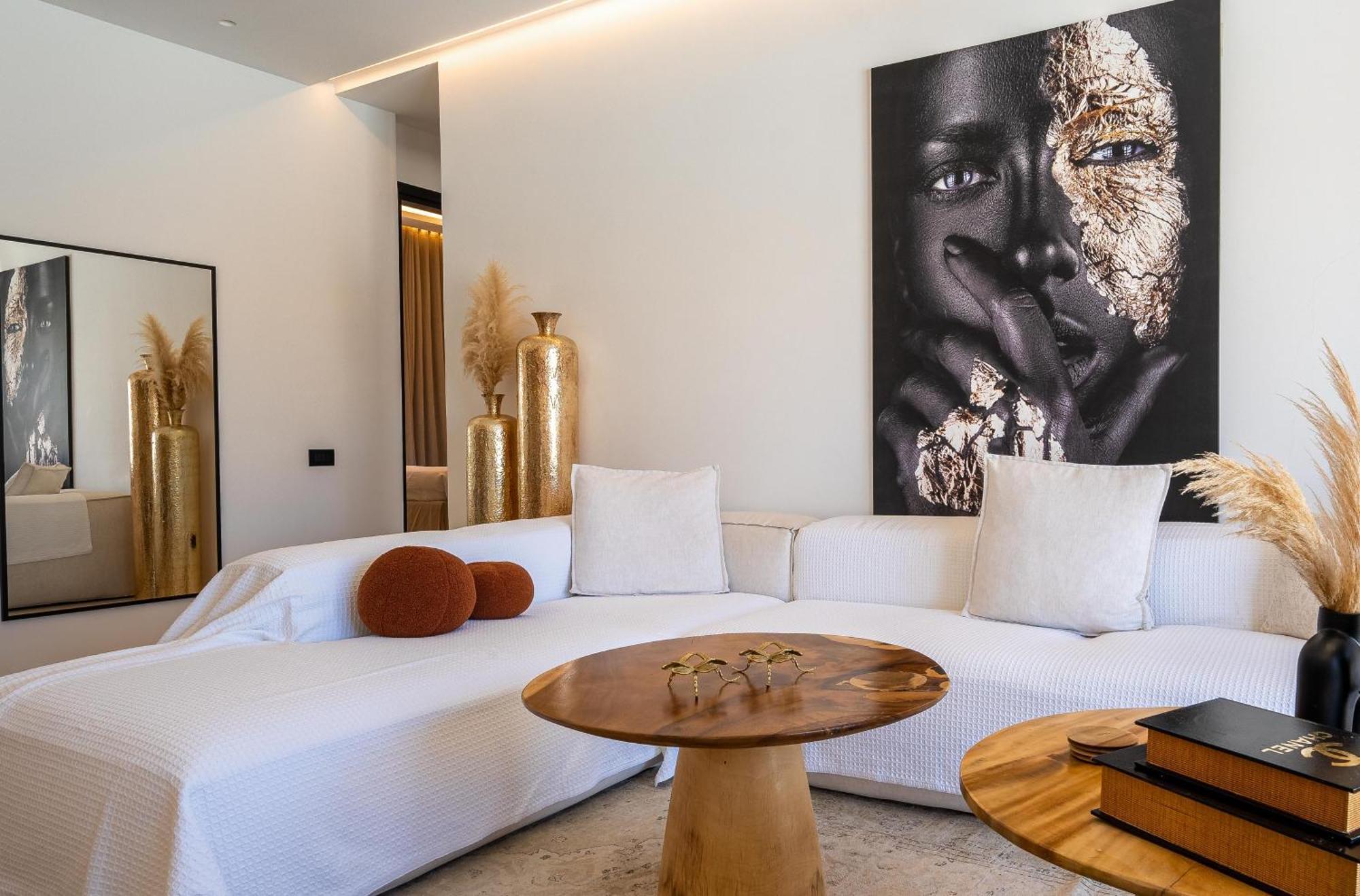 Mykonos Villa, Luxe Escape With Private Pool Villa *
