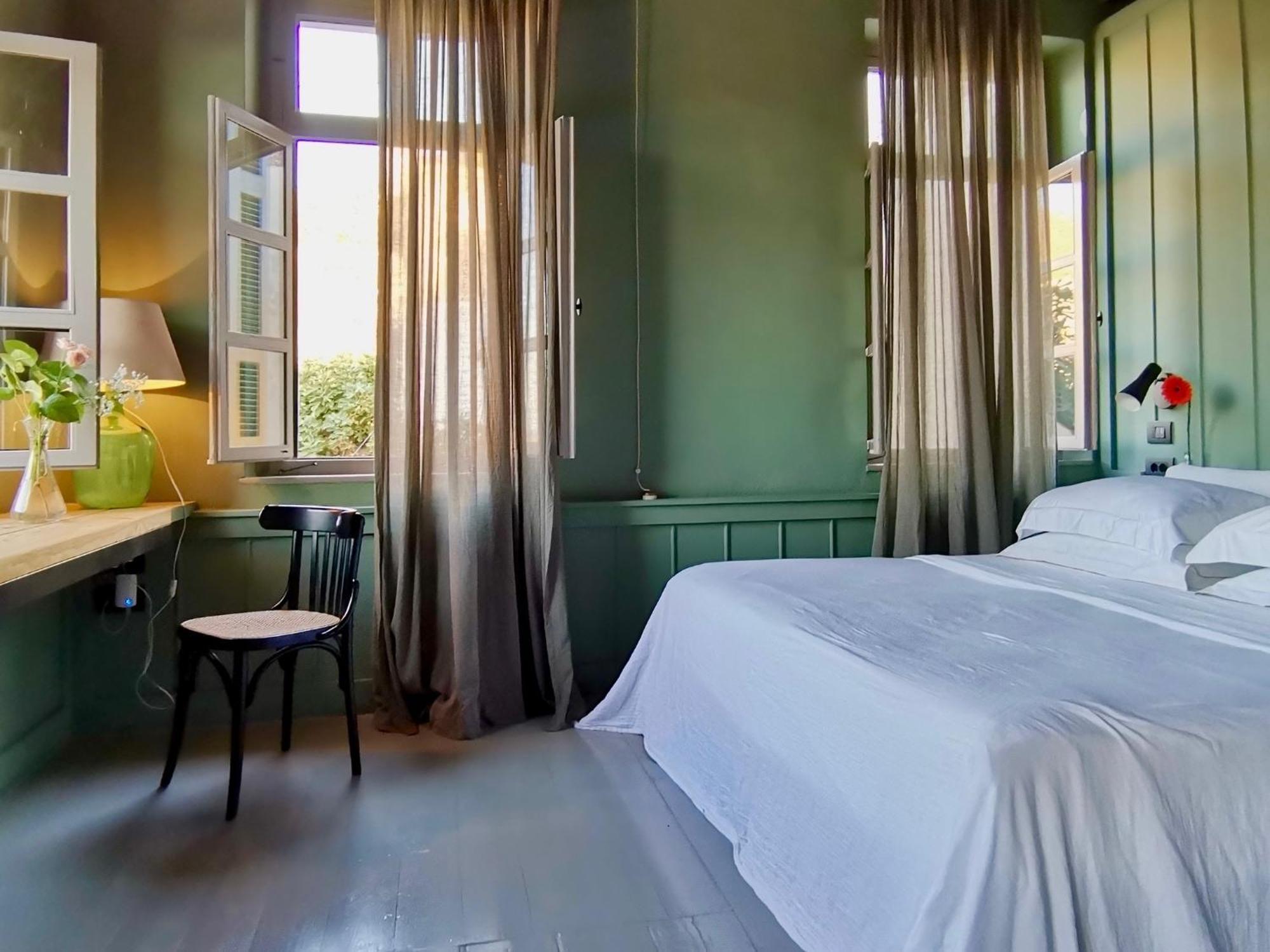 Hotel 1900 *