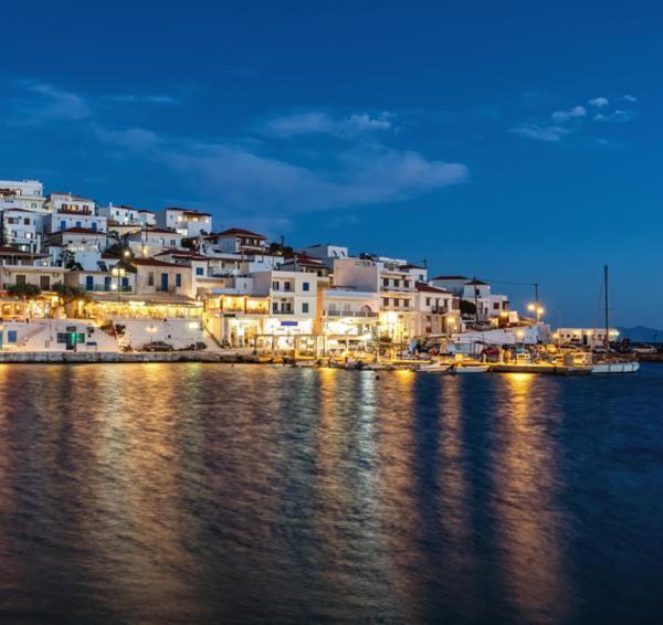 Spacious & Cozy Flat - 5 Mins To Batsi Bay Batsi (Andros)