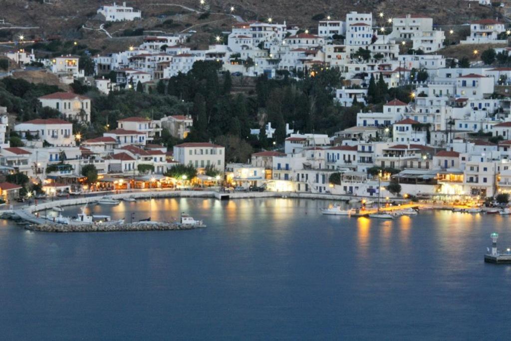 Apartment Spacious & Cozy Flat - 5 Mins To Batsi Bay