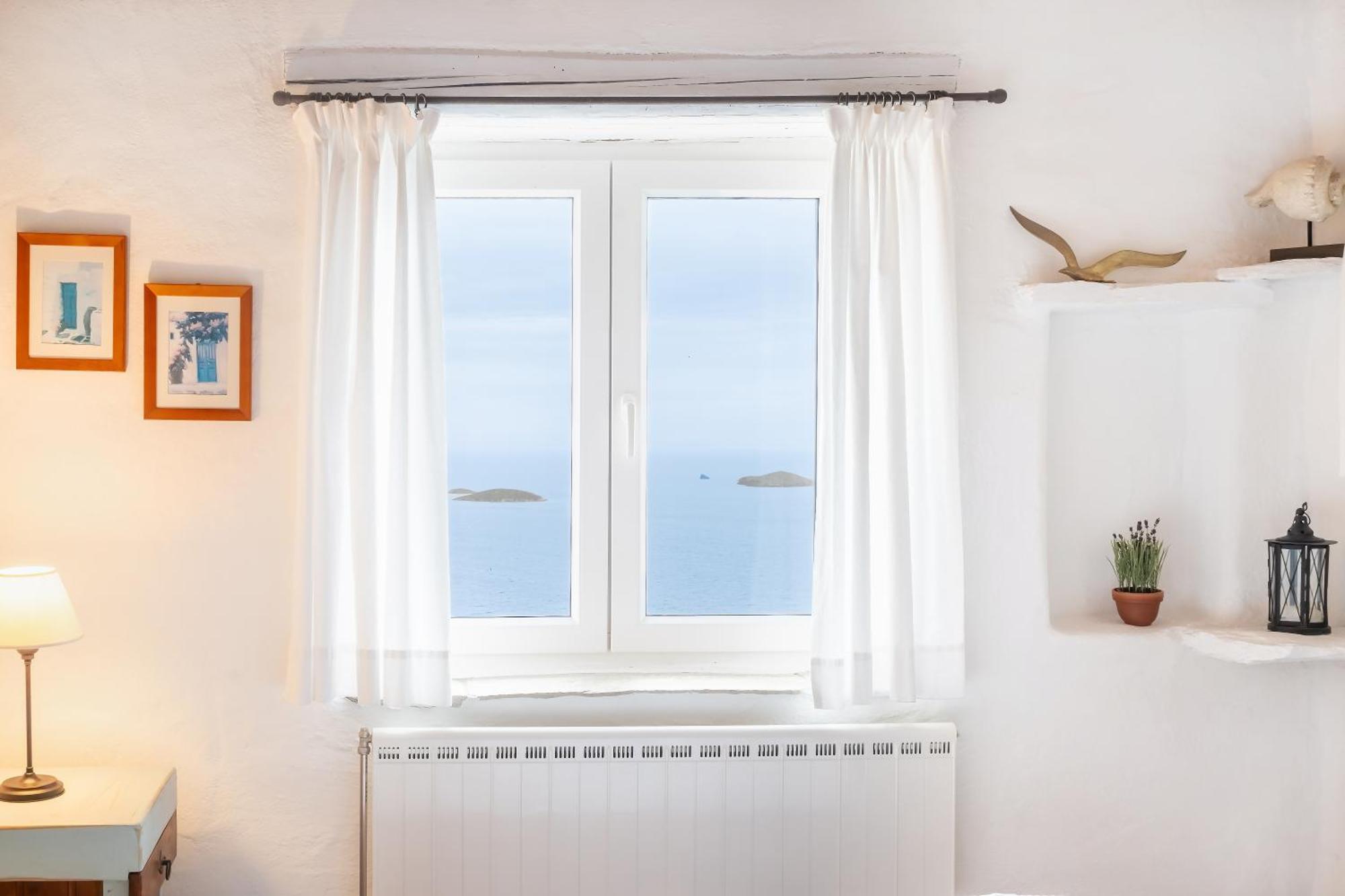 Spacious & Cozy Flat - 5 Mins To Batsi Bay Apartment *