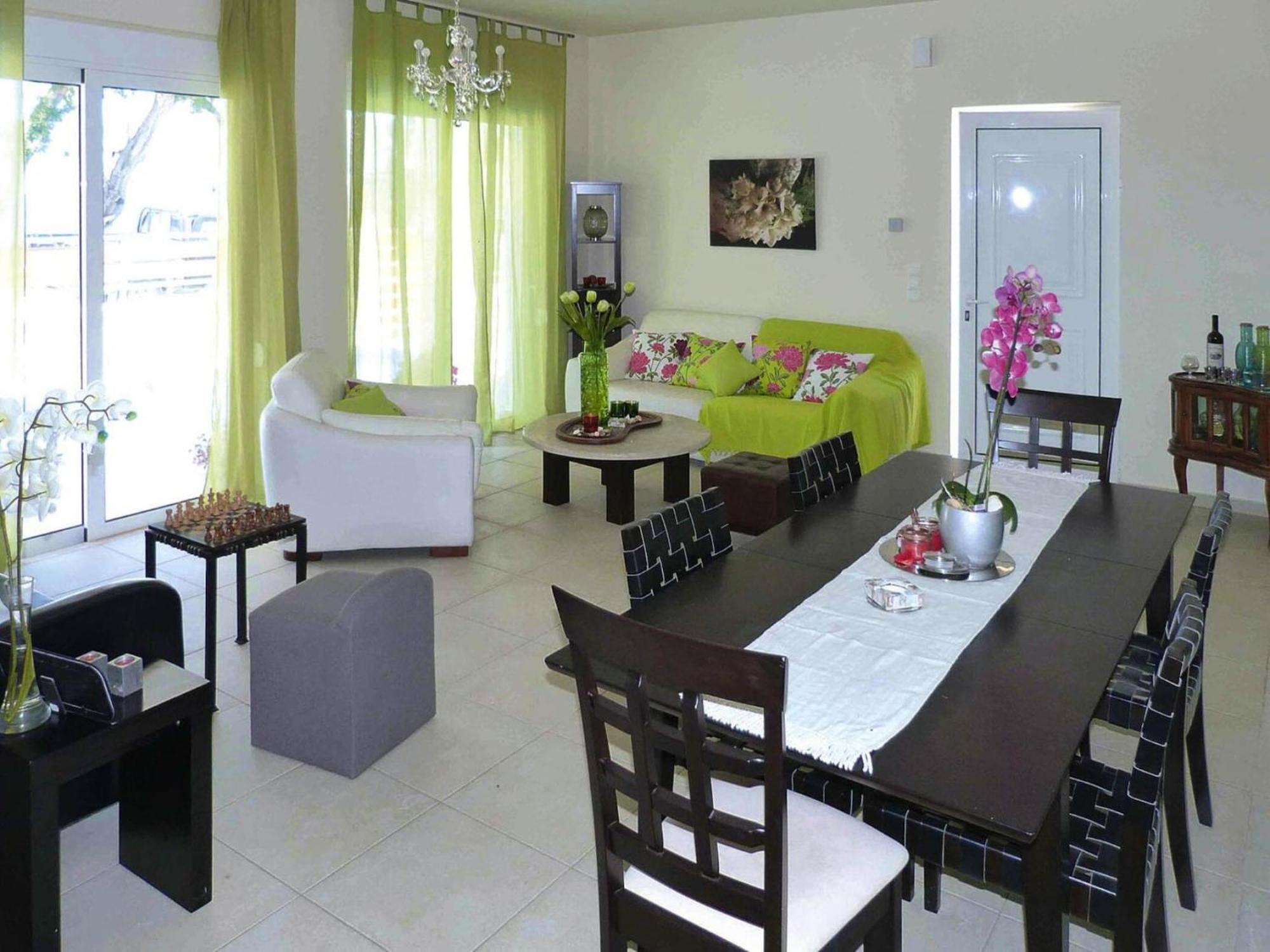 Villa In With Garden