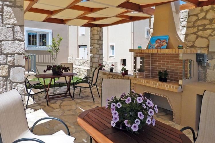 In With Shared Pool Villa *