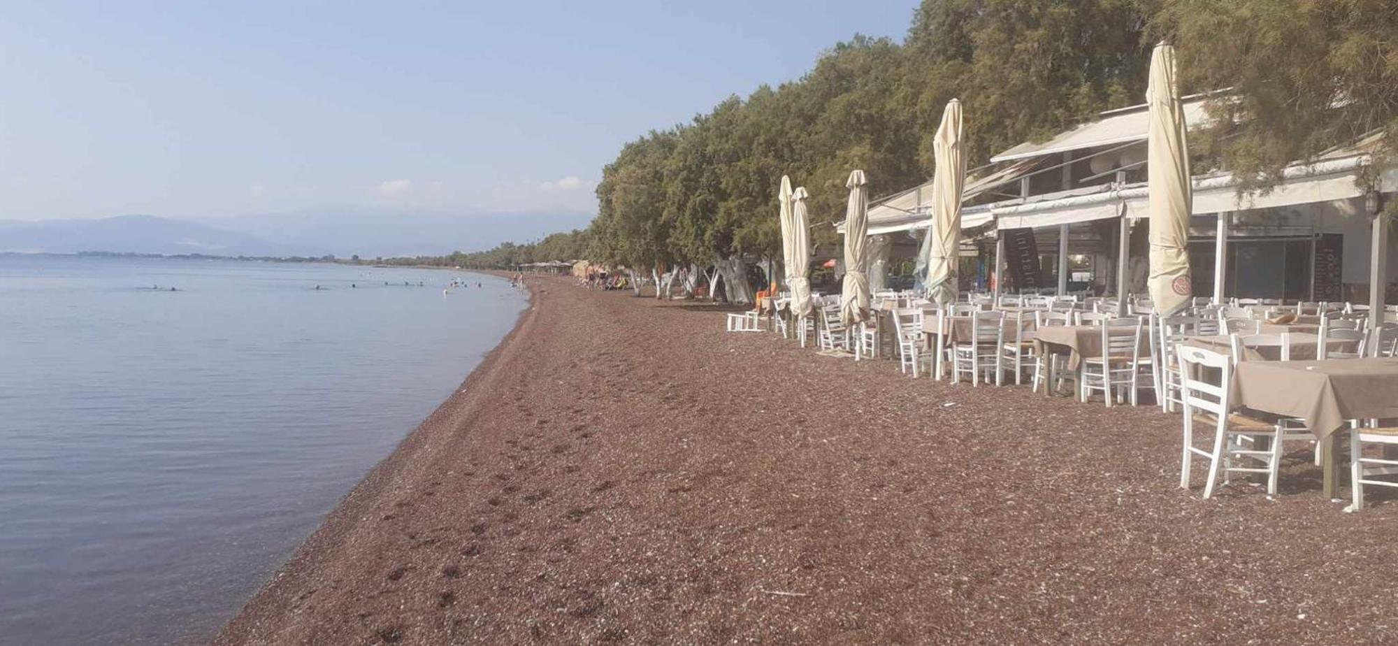 Alonaki Seafront Holiday home *