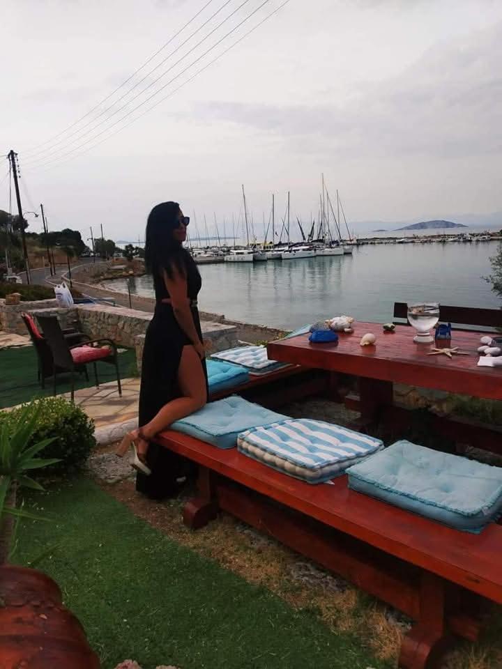 ελένη Megalochori (Agistri)