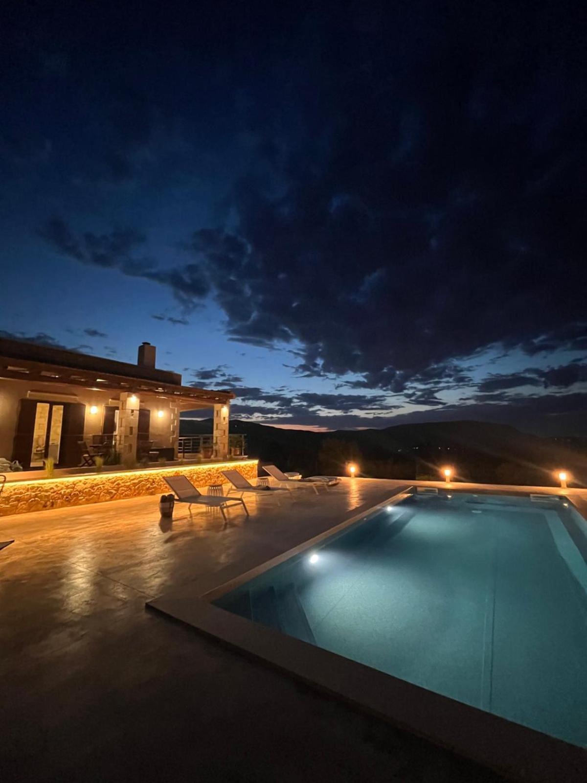 Stone Halepa With Panoramic View. Villa Neon Khorion (Chania)