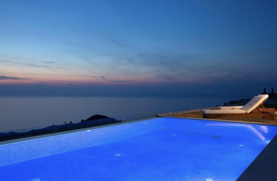 Villa Pantheon And Agios Nikitas