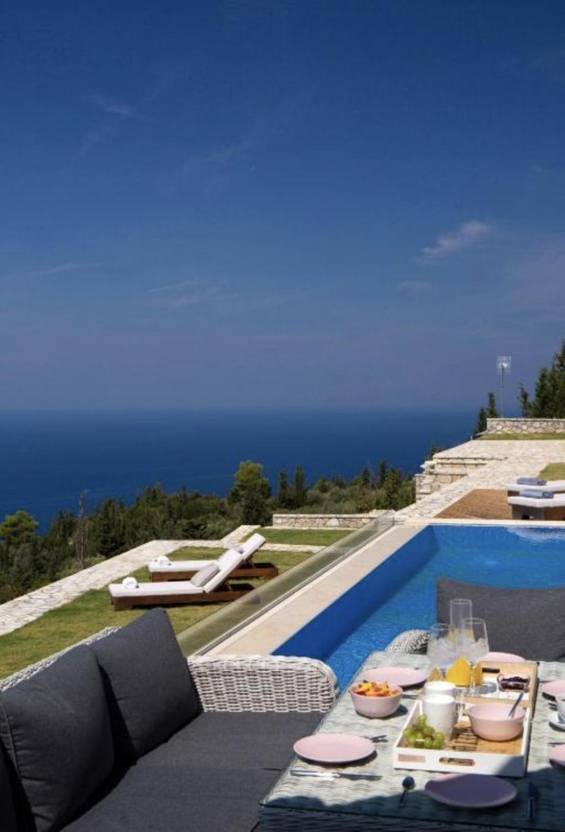 Pantheon And Villa Agios Nikitas