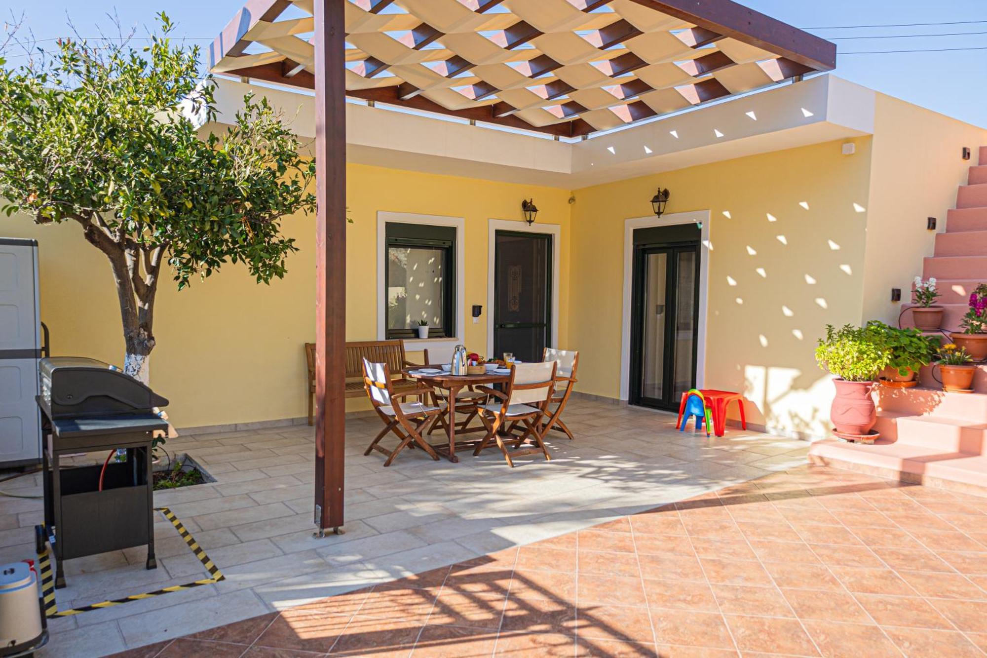 Elpida's House Holiday home *