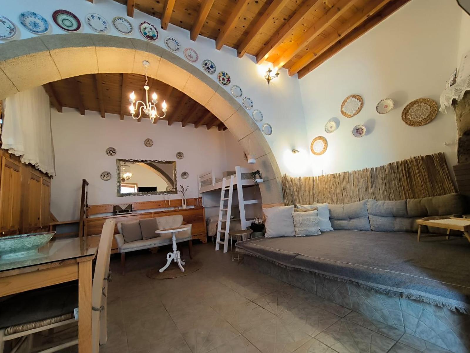 Apartment Rustic House Archangelos *