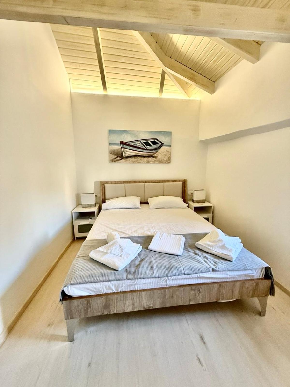 Woodhome * Kalamitsi (Lefkada)