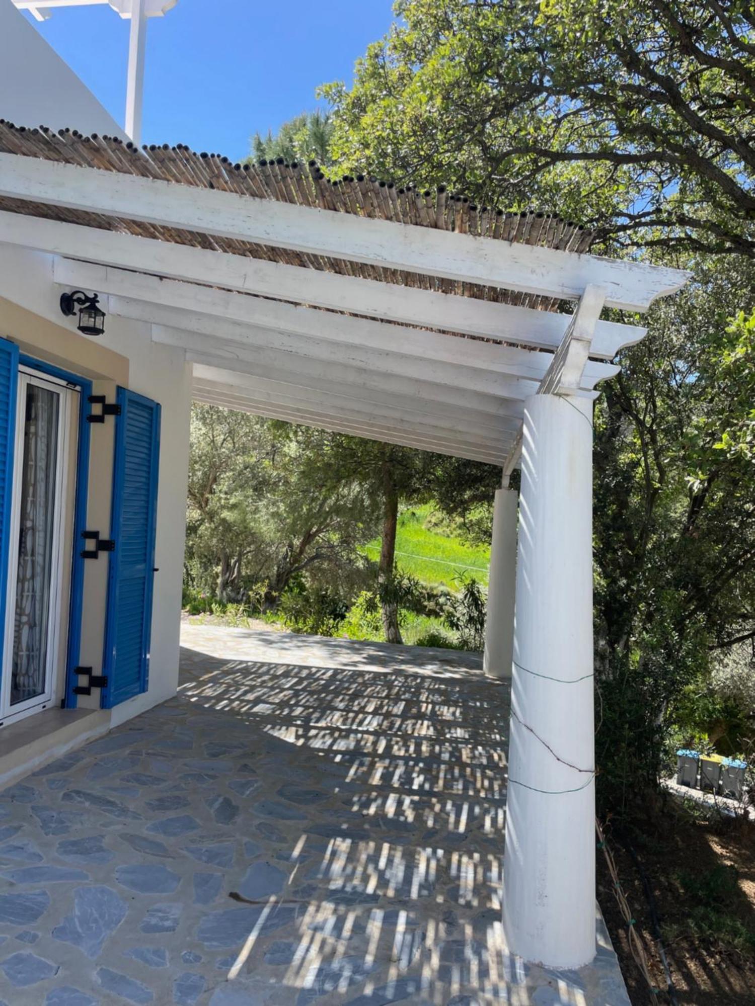 The Velanidies - οι βελανιδιές Villa Agia Marina (Leros)