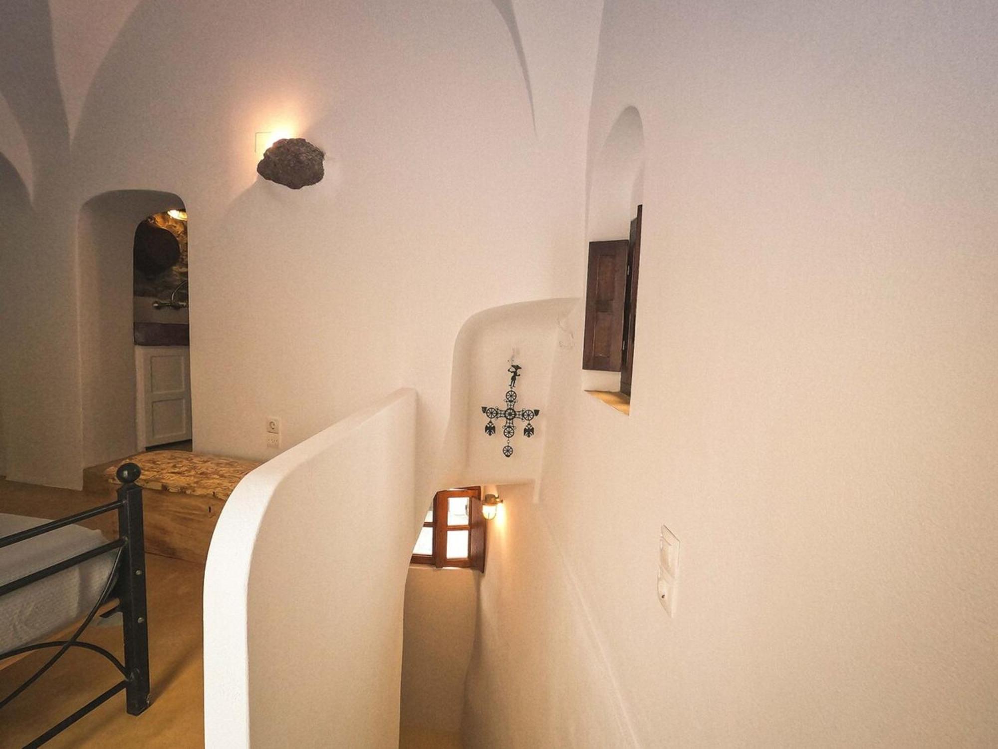 The Commander'S House Emporio (Santorini)