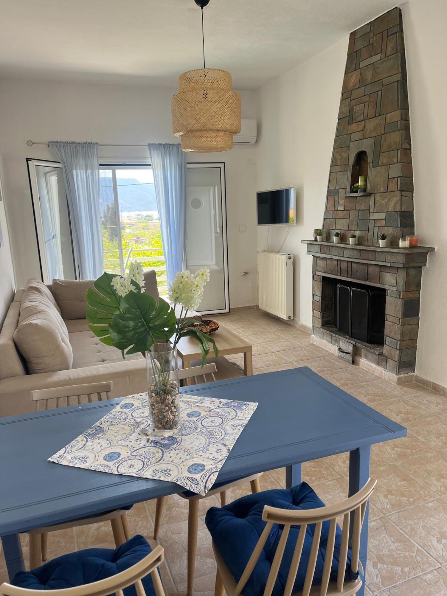Ariadni's - With A Sea View Apartment