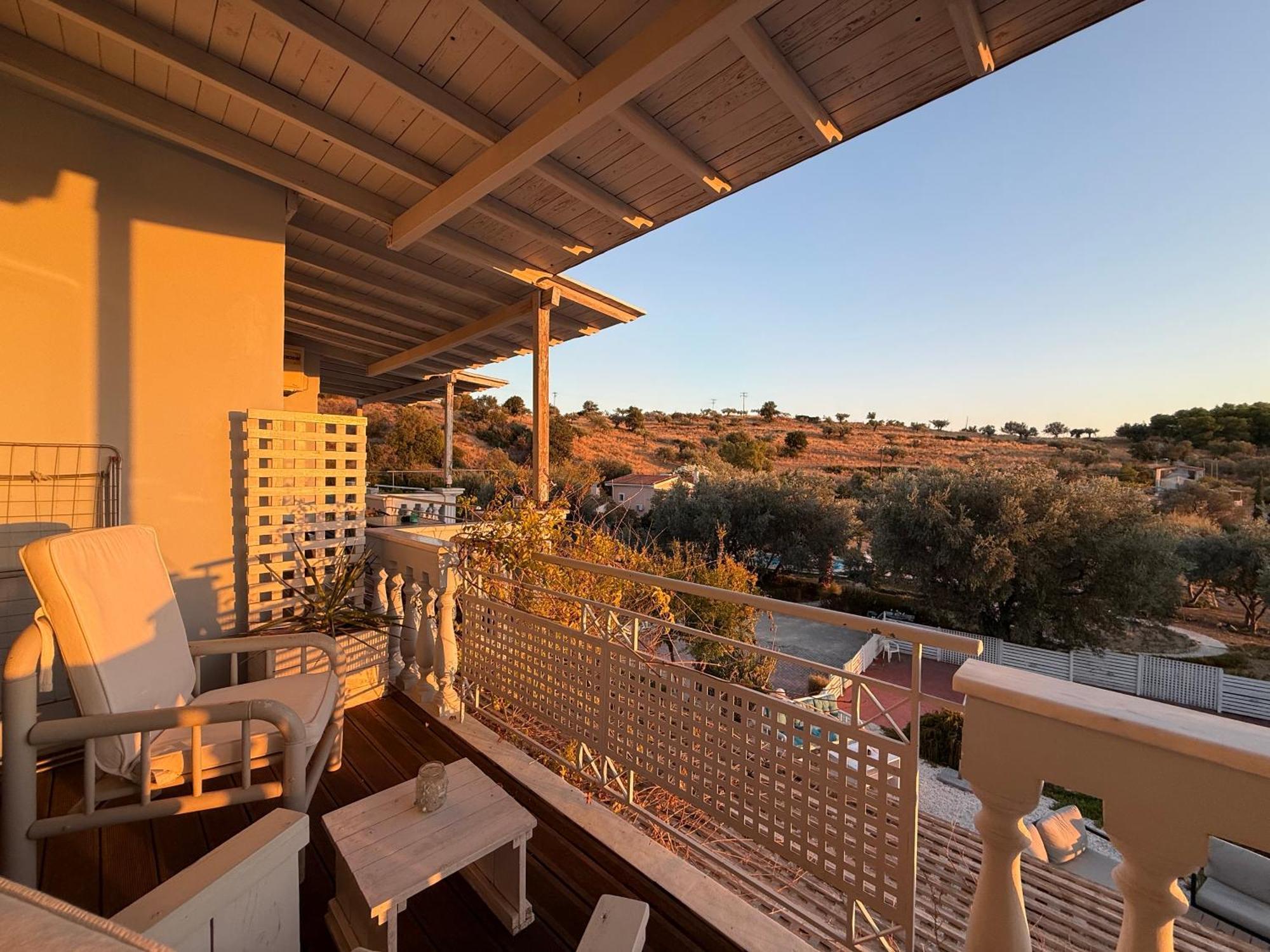 Sunny Villa *