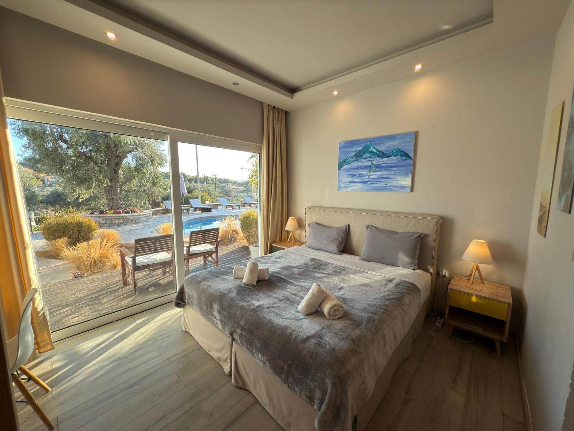 Sunny Villa